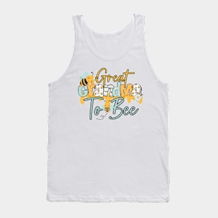 Great grandma to bee-Buzzing with Love: Newborn Bee Pun Gift Tank Top